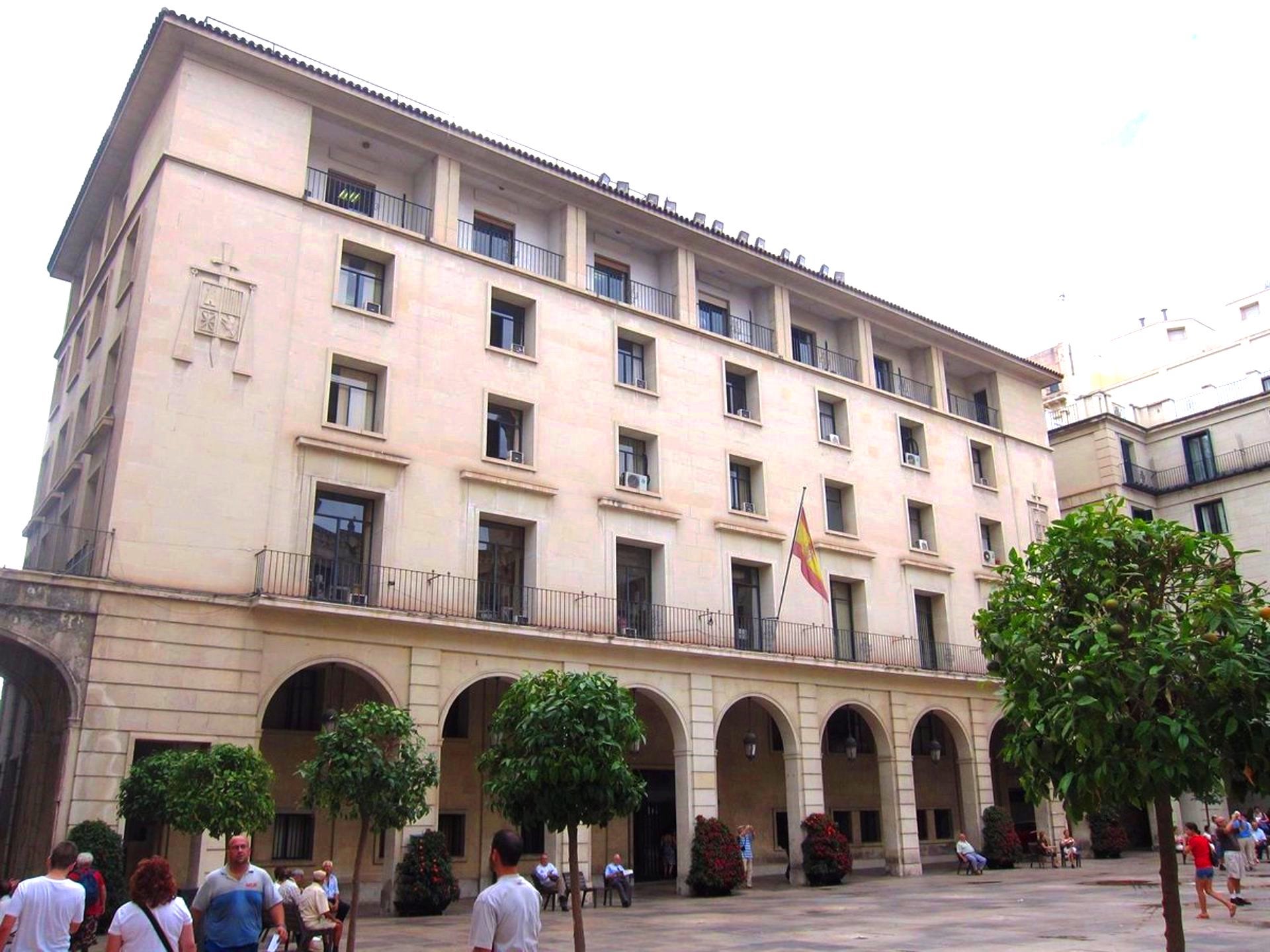 La Audiencia de Alicante juzga esta semana a dos hombres por el intentar matar a otros dos en Monforte del Cid La Audiencia de Alicante juzga esta semana a dos hombres por el intentar matar a otros dos en Monforte del Cid