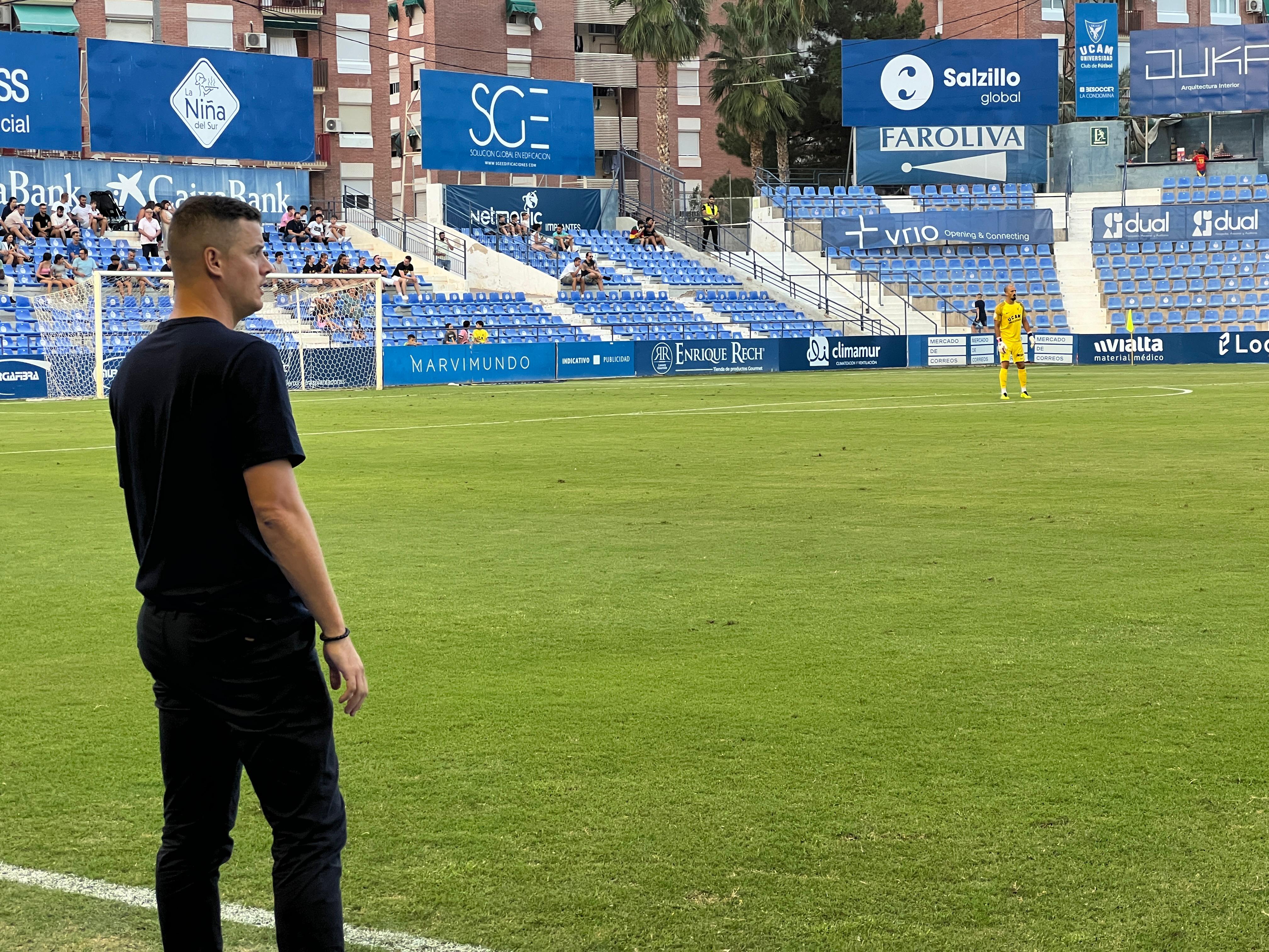 Oriol Riera: "Estamos muy contentos con la plantilla que tenemos" Oriol Riera: "Estamos muy contentos con la plantilla que tenemos"