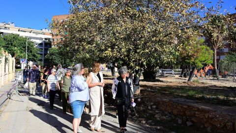 Mar&iacute;a Jos&eacute; Catal&aacute; en las obras de la plaza de Favara