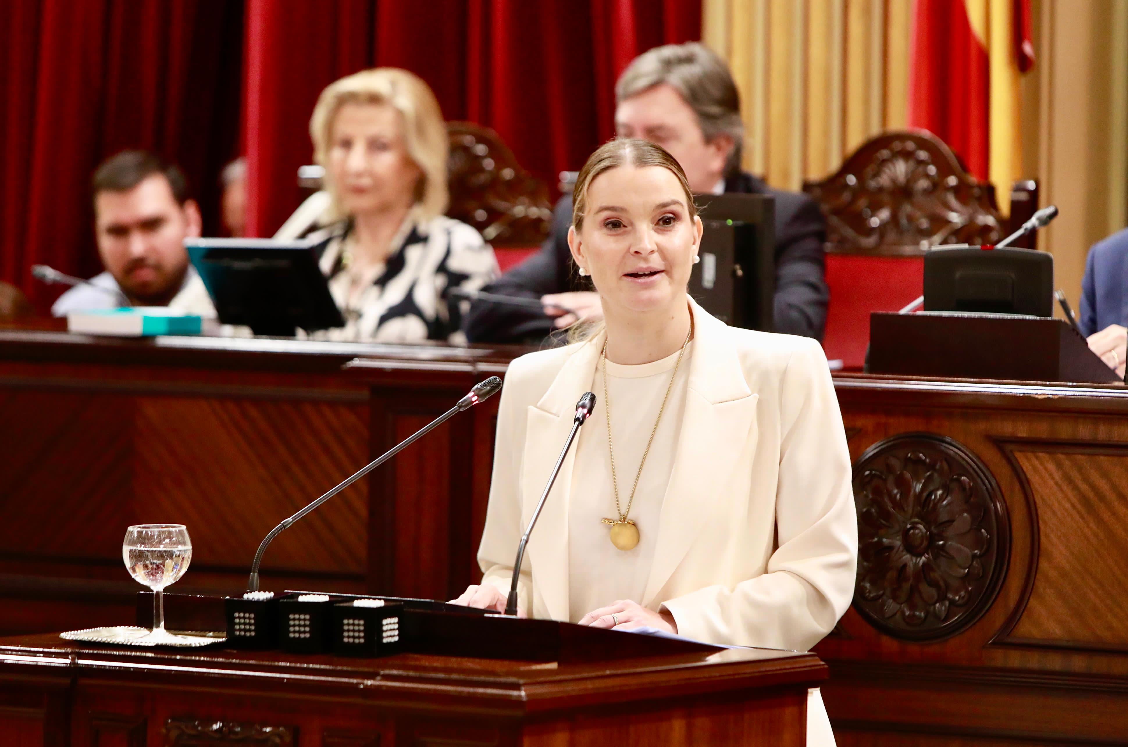 El PP impide la derogación de la ley de memoria democrática y Vox le acusa de traicionar a sus fundadores El PP impide la derogación de la ley de memoria democrática y Vox le acusa de traicionar a sus fundadores