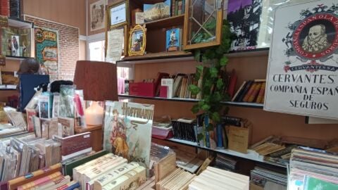 Puesto de la Feria del Libro Antiguo y de Ocasi&oacute;n de Alcal&aacute; de Henares