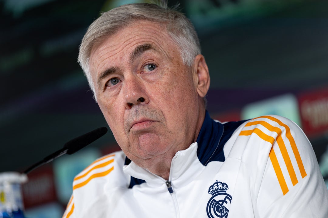 Ancelotti: "Hablar del comportamiento de Courtois es desviar el tiro" Ancelotti: "Hablar del comportamiento de Courtois es desviar el tiro"