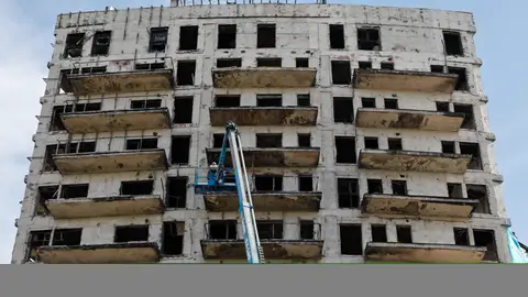 Fachada del edificio afectado por el incendio de Campanar Fachada del edificio afectado por el incendio de Campanar