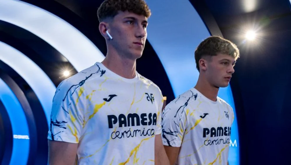 Pau Navarro junto a Pau Cabanes Pau Navarro junto a Pau Cabanes