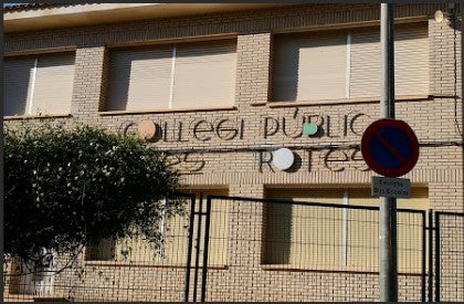 Los alumnos del Blanquinal y Les Rotes ya han podido ir hoy en autobús a su colegio Los alumnos del Blanquinal y Les Rotes ya han podido ir hoy en autobús a su colegio