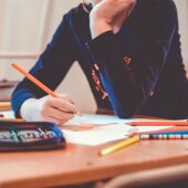 La tornada a l’escola impulsa el mercat de treball català i durant el mes de setembre ha sumat empleats i reduït la llista d’aturats