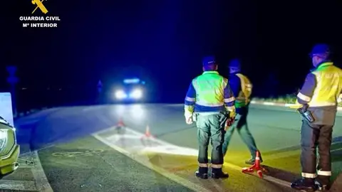 Un agente de la Guardia Civil fuera de servicio detiene a un conductor ebrio en Valdeobispo Un agente de la Guardia Civil fuera de servicio detiene a un conductor ebrio en Valdeobispo