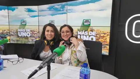 Alicia Borrachero y Josefina Bellido en 'Más de uno' Alicia Borrachero y Josefina Bellido en 'Más de uno'