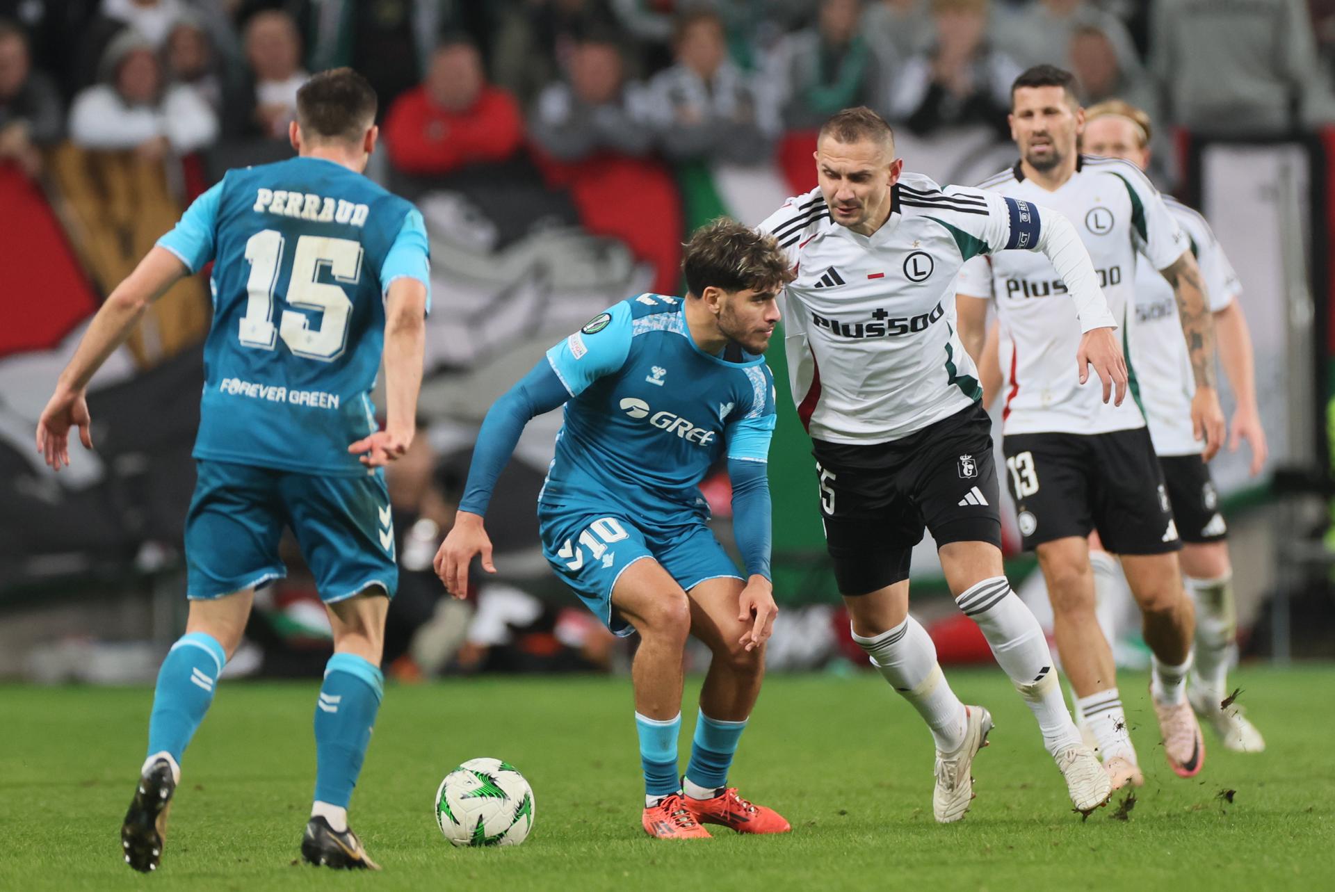 El Betis se atasca en Varsovia en la previa del derbi El Betis se atasca en Varsovia en la previa del derbi