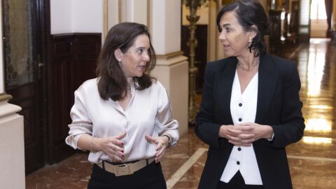 In&eacute;s Rey e Isabel Pardo de Vera tras la primera reuni&oacute;n de trabajo sobre el Plan Estrat&eacute;gico