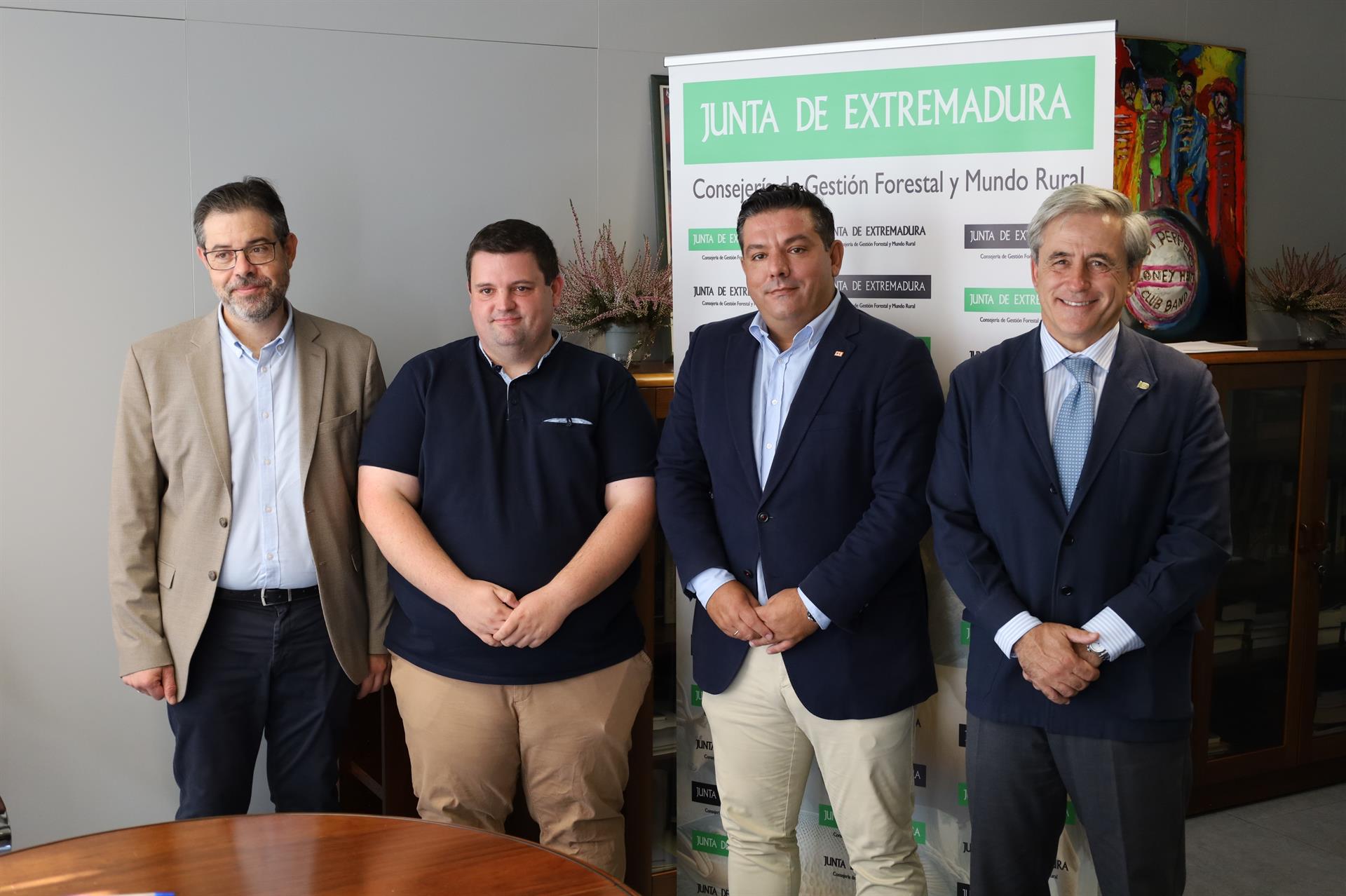 La Junta destina 60.000 euros para que Cruz Roja desarrolle el dispositivo de apoyo ante los incendios forestales La Junta destina 60.000 euros para que Cruz Roja desarrolle el dispositivo de apoyo ante los incendios forestales