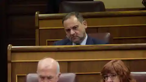 El PSOE da cinco días a Ábalos para que remita documentación para defenderse del expediente de expulsión El PSOE da cinco días a Ábalos para que remita documentación para defenderse del expediente de expulsión