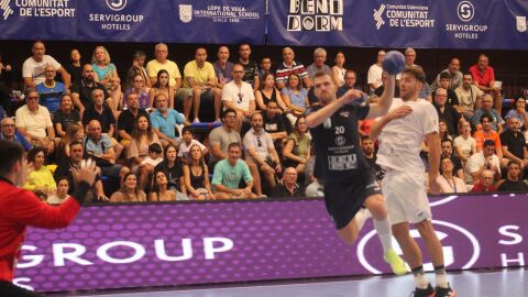 El Balonmano Benidorm afronta en casa un difícil reto para la cuarta jornada