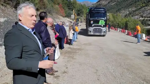 El consejero de Fomento, durante su última visita a la A-136 El consejero de Fomento, durante su última visita a la A-136