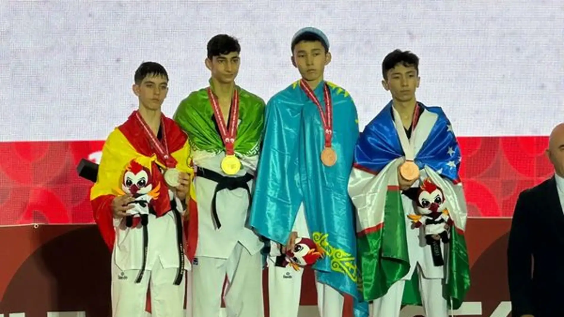 Jairo Agenjo, del Club Taekwondo Finestrat, subcampeón del Mundo en su categoría (-48Kg.) Jairo Agenjo, del Club Taekwondo Finestrat, subcampeón del Mundo en su categoría (-48Kg.)