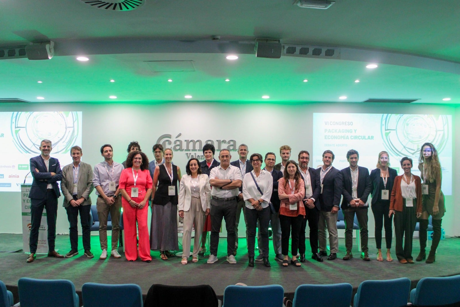 Más de 200 profesionales abordan en Valencia las últimas normas y tendencias en Packaging y Economía Circular Más de 200 profesionales abordan en Valencia las últimas normas y tendencias en Packaging y Economía Circular