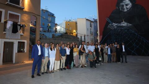 Delegación internacional en el casco antiguo de Villajoyosa