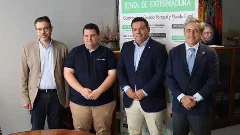 La Junta destina 60.000 euros para que Cruz Roja desarrolle el dispositivo de apoyo sanitario y avituallamiento para el Infoex La Junta destina 60.000 euros para que Cruz Roja desarrolle el dispositivo de apoyo sanitario y avituallamiento para el Infoex