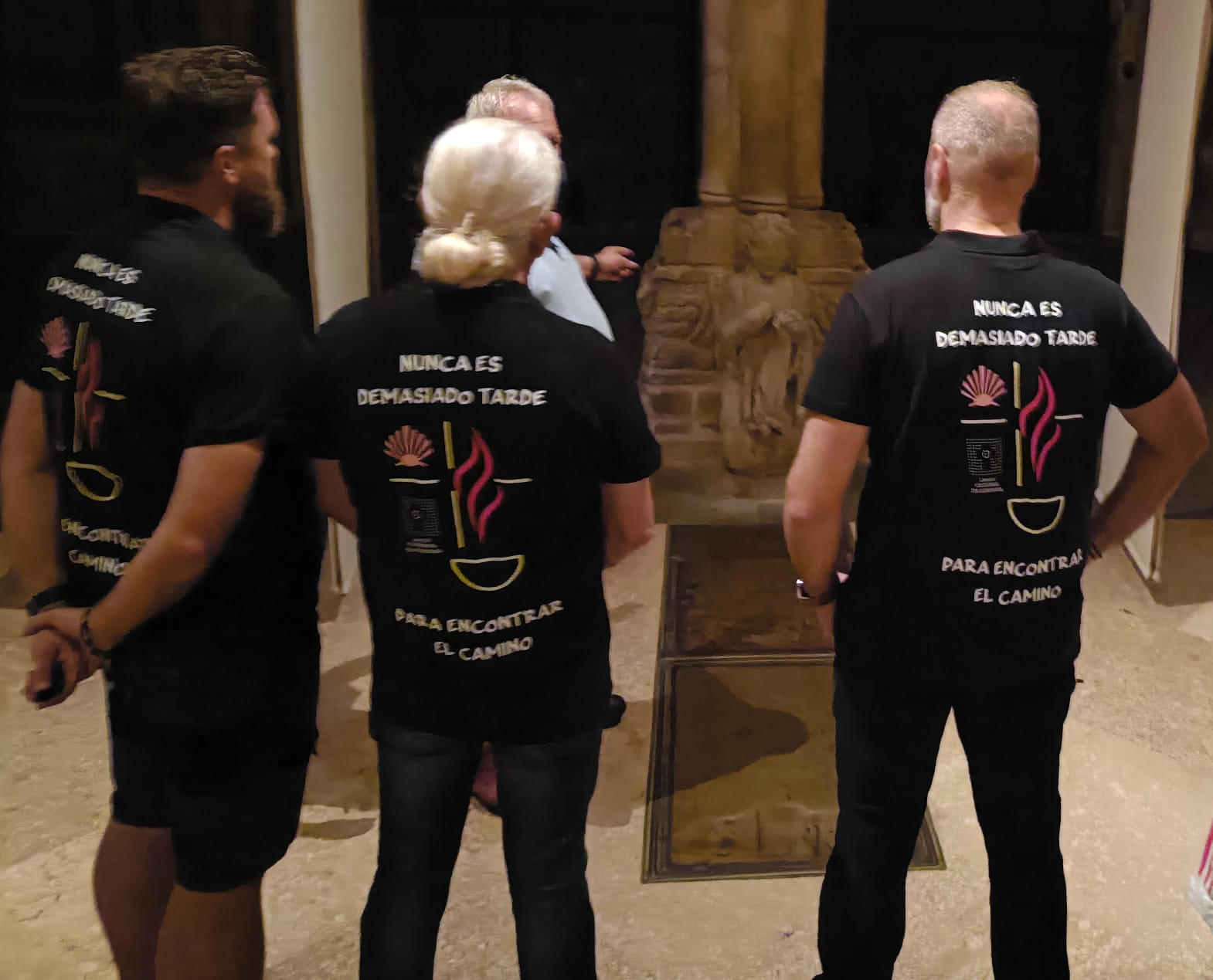 Cinco internos de la prisión de Córdoba han culminado el Camino de Santiago junto a otros más de 200 presos de otras cárceles españolas Cinco internos de la prisión de Córdoba han culminado el Camino de Santiago junto a otros más de 200 presos de otras cárceles españolas