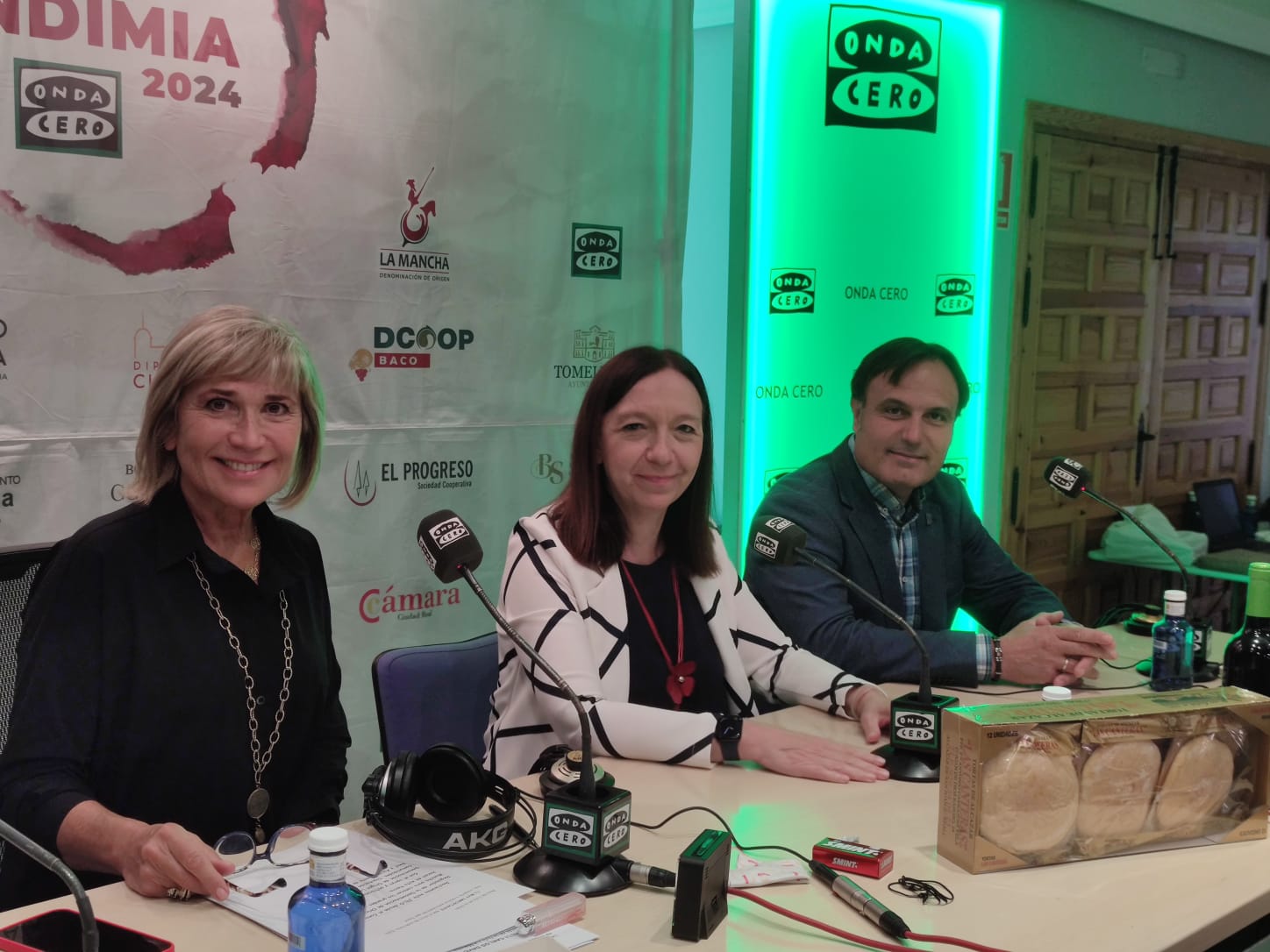 Rosa Melchor y Carlos David Bonilla: "El vino crea arraigo" Rosa Melchor y Carlos David Bonilla: "El vino crea arraigo"