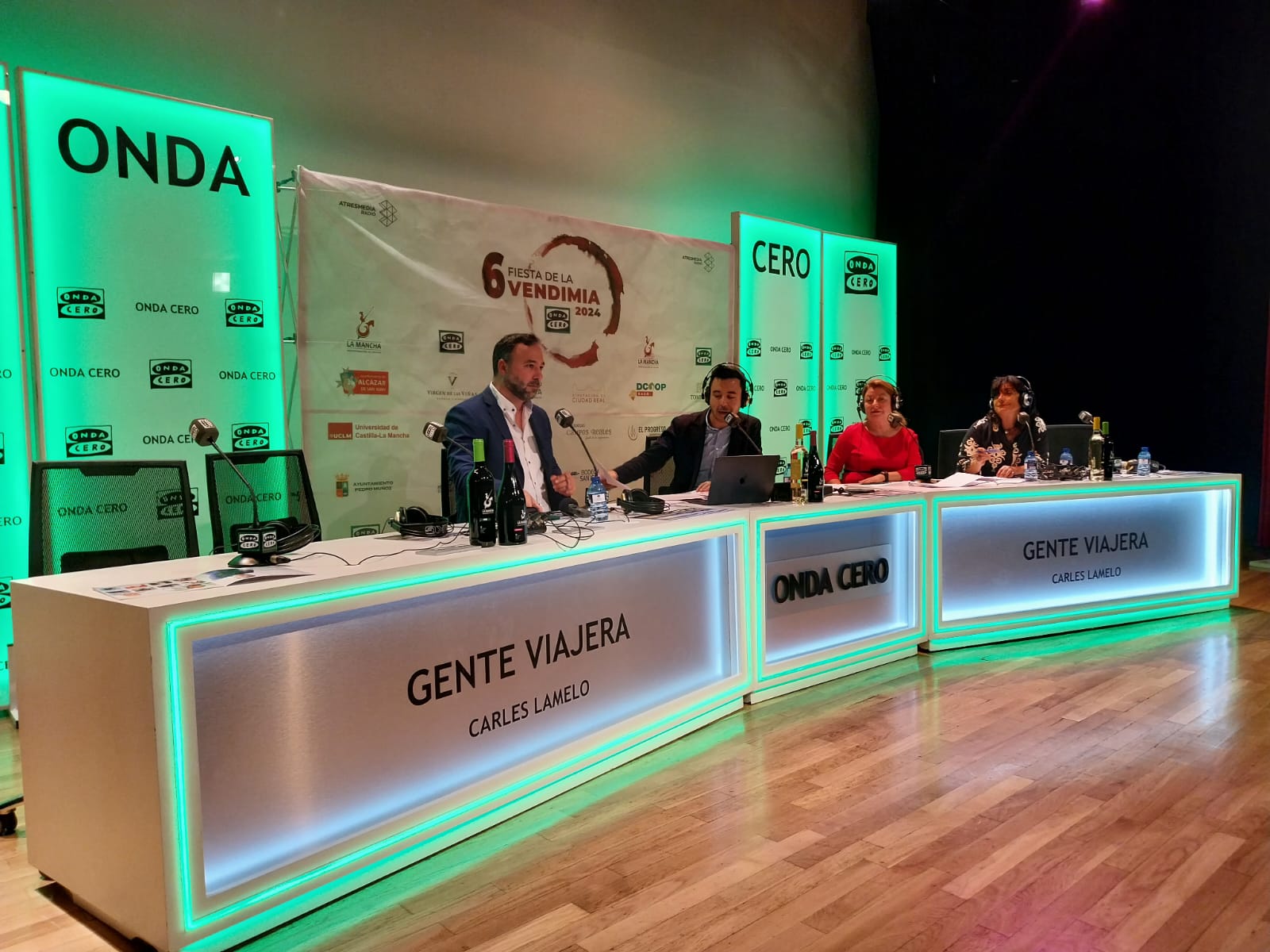 Javier Navarro: "El vino es fundamental en Tomelloso y vital para el movimiento de su economía" Javier Navarro: "El vino es fundamental en Tomelloso y vital para el movimiento de su economía"
