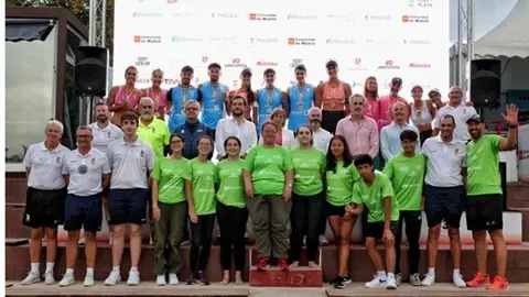 El Servigroup Poniente Benidorm masculino consigue coronarse como campeón de la Copa del Rey en Madrid. El Servigroup Poniente Benidorm masculino consigue coronarse como campeón de la Copa del Rey en Madrid.