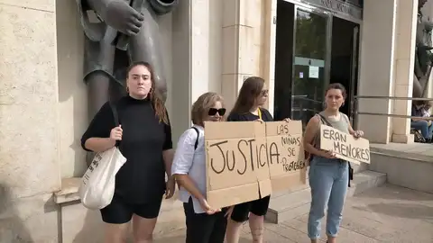 Suspendida la entrada en prisión para cuatro de los empresarios condenados por prostitución de menores Suspendida la entrada en prisión para cuatro de los empresarios condenados por prostitución de menores