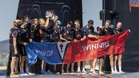 El INEOS Britannia reta al campeón El INEOS Britannia reta al campeón