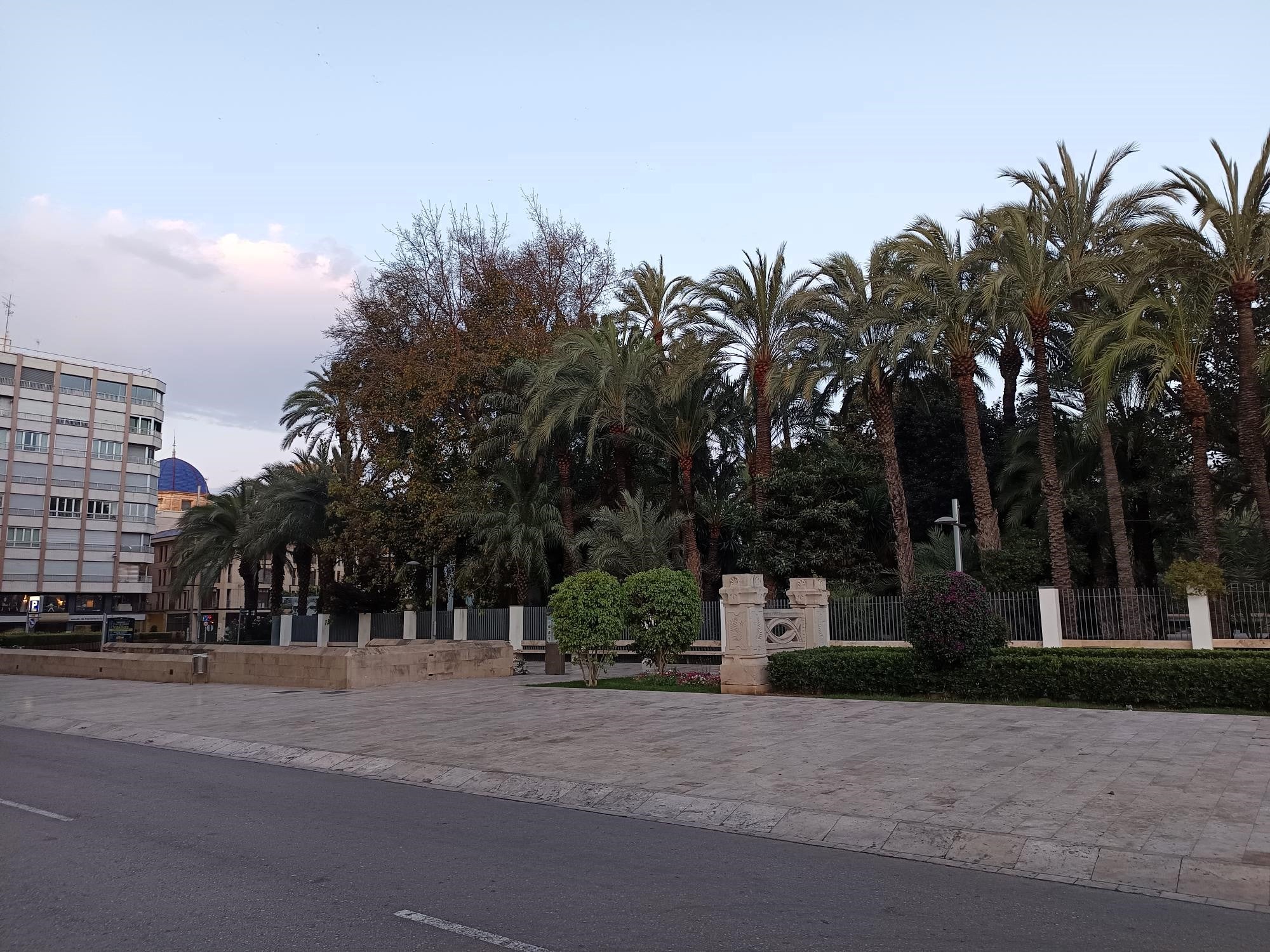 Las nubes aumentan su presencia en el cielo de Elche, Crevillent y Santa Pola en el inicio de la semana Las nubes aumentan su presencia en el cielo de Elche, Crevillent y Santa Pola en el inicio de la semana