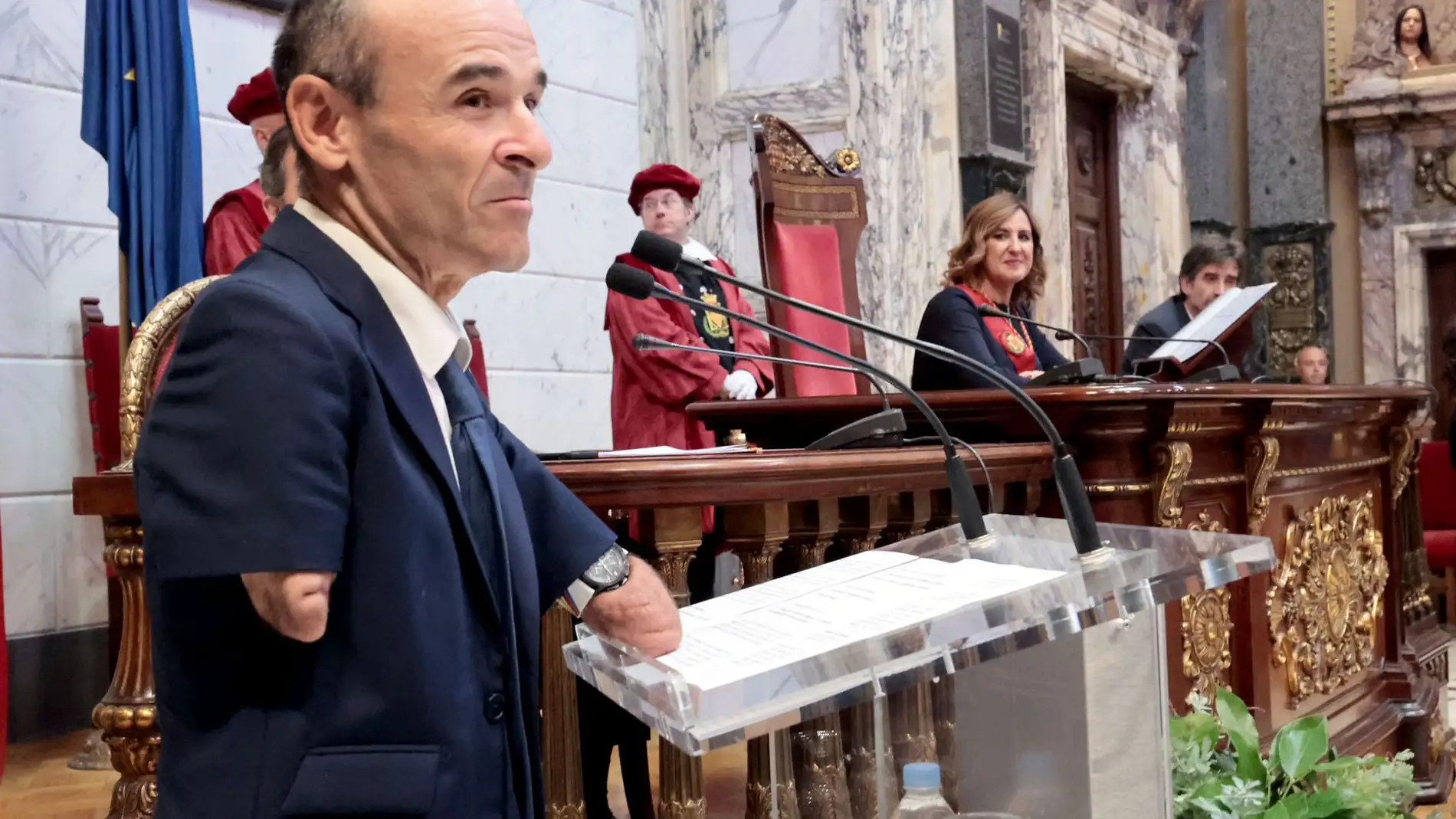 Víctor Claver y Ricardo Ten, reconocdicos como hijos predilectos de la ciudad de Valencia Víctor Claver y Ricardo Ten, reconocdicos como hijos predilectos de la ciudad de Valencia