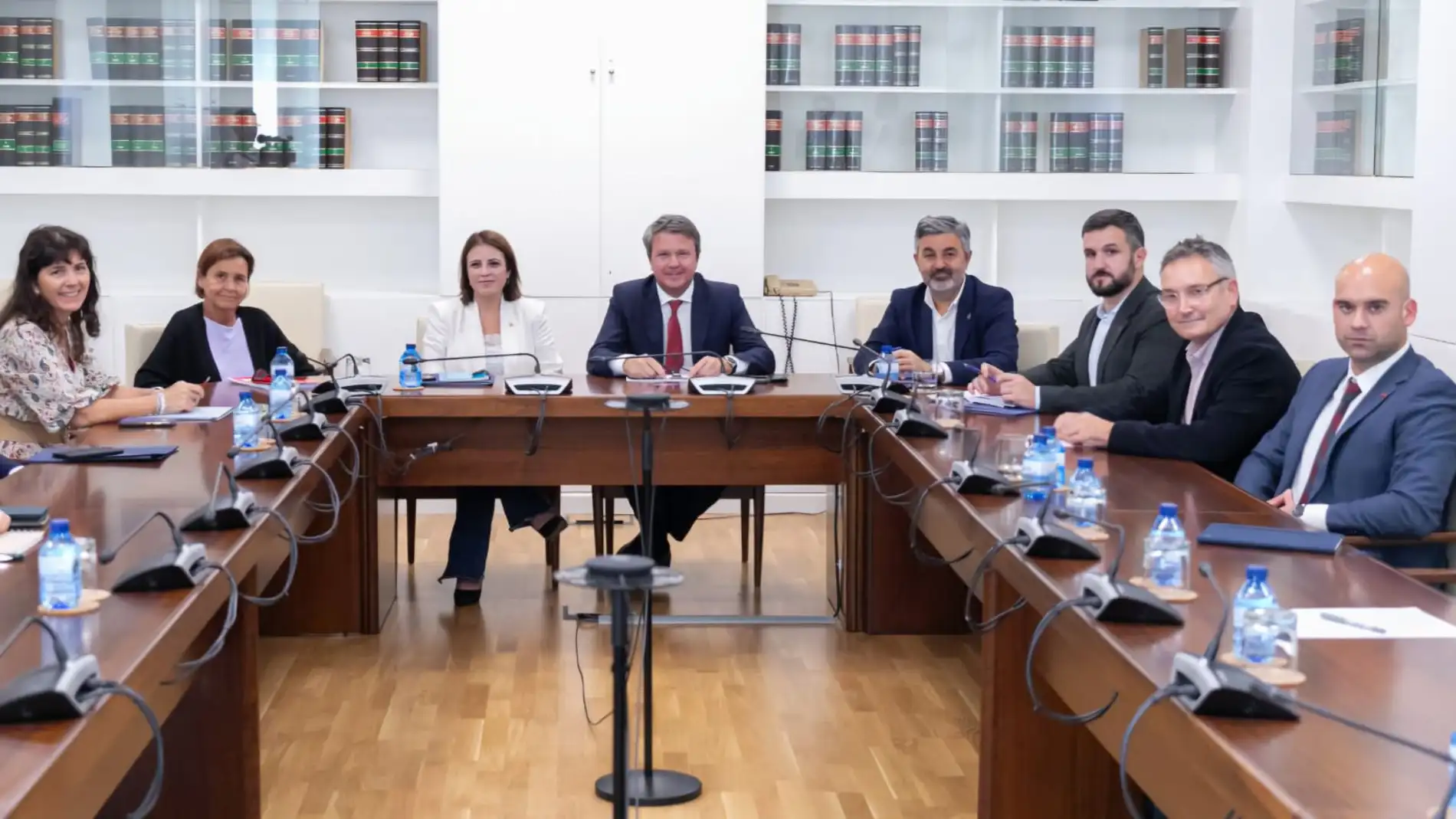 Reunión en el Ministerio de Transportes. Reunión en el Ministerio de Transportes.