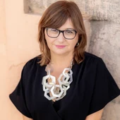 Carmen Amoraga Carmen Amoraga