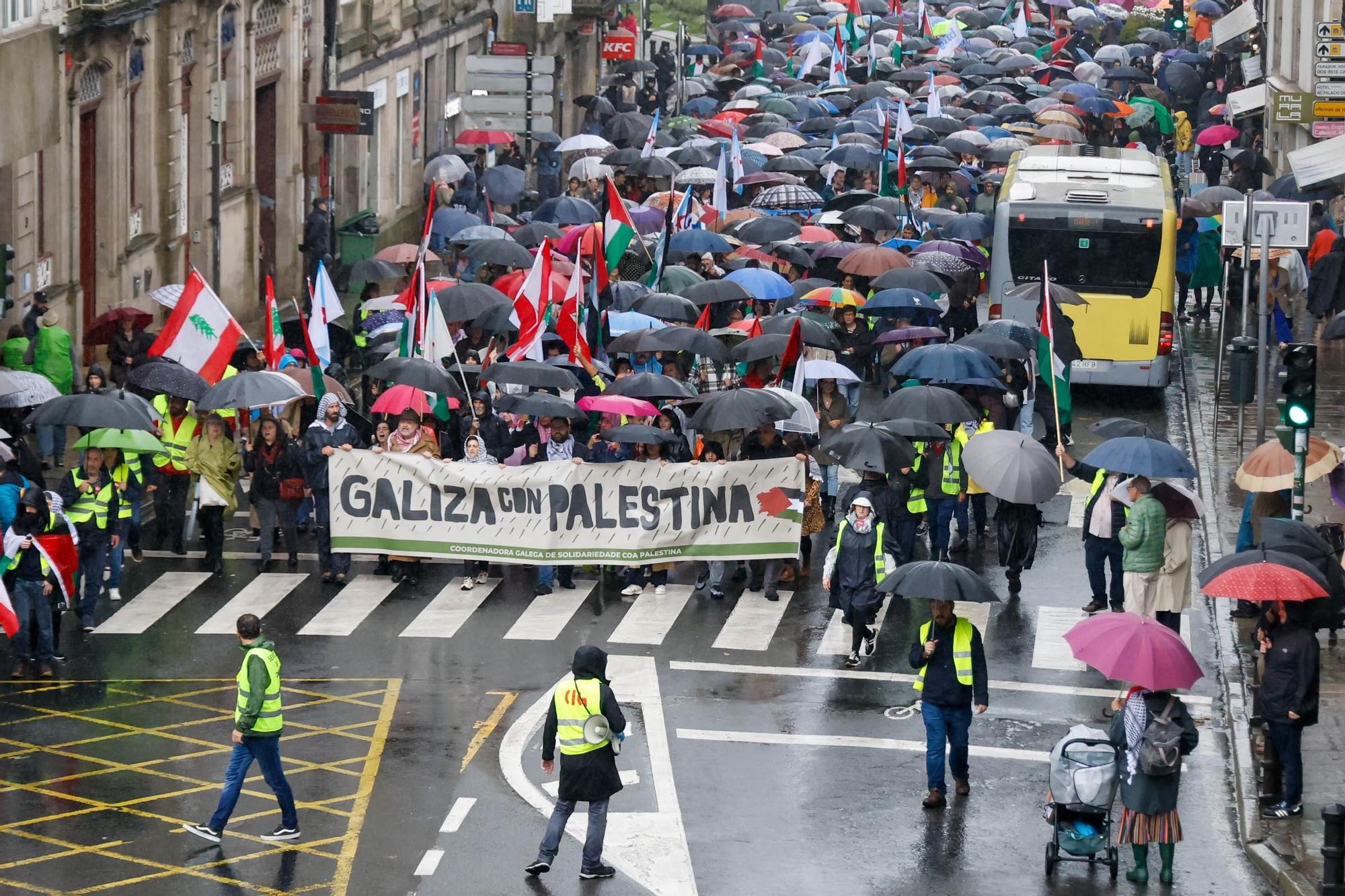 Quedan en libertad los nueve detenidos tras la manifestación por Palestina en Santiago Quedan en libertad los nueve detenidos tras la manifestación por Palestina en Santiago