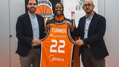 Yvonne Turner, presentada como nueva jugadora de Valencia Basket Yvonne Turner, presentada como nueva jugadora de Valencia Basket