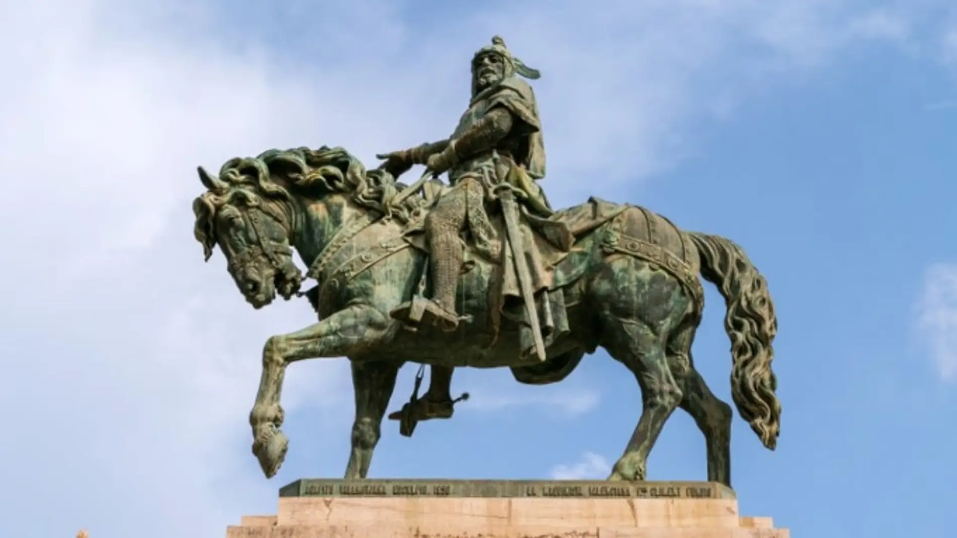Escultura de Jaime I 'el conquistador' Escultura de Jaime I 'el conquistador'