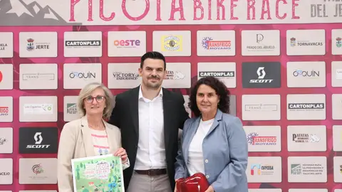 La Junta de Extremadura apoya la Picota Bike Race para impulsar el turismo deportivo en el Valle del Jerte La Junta de Extremadura apoya la Picota Bike Race para impulsar el turismo deportivo en el Valle del Jerte