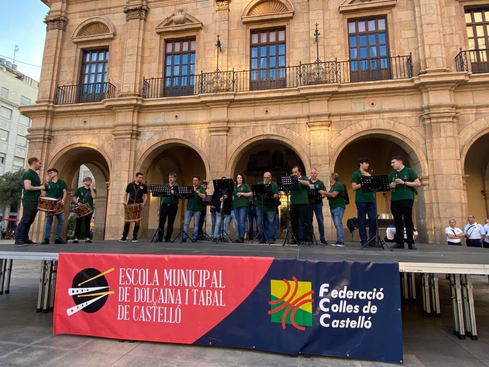 Castelló rinde homenaje a la dolçaina que actuará con la Banda Municipal el 9 d´Octubre Castelló rinde homenaje a la dolçaina que actuará con la Banda Municipal el 9 d´Octubre