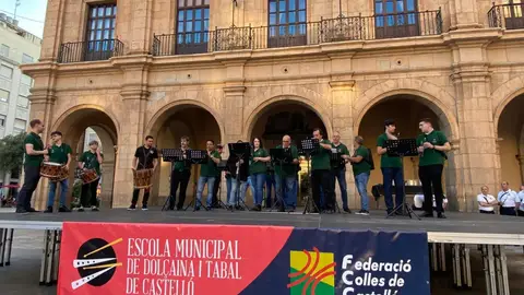 Castelló rinde homenaje a la dolçaina que ofrecerá un concierto con la Banda Municipal con motivo del 9 d´Octubre Castelló rinde homenaje a la dolçaina que ofrecerá un concierto con la Banda Municipal con motivo del 9 d´Octubre