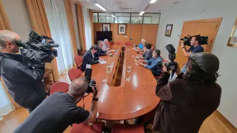 Quintana apunta que el protocolo para erradicar el nenúfar en el Guadiana en Badajoz está abierto a cambios Quintana apunta que el protocolo para erradicar el nenúfar en el Guadiana en Badajoz está abierto a cambios