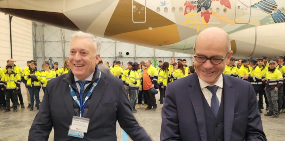 Tarmac inaugura un nuevo hangar en el aeropuerto de Teruel Tarmac inaugura un nuevo hangar en el aeropuerto de Teruel