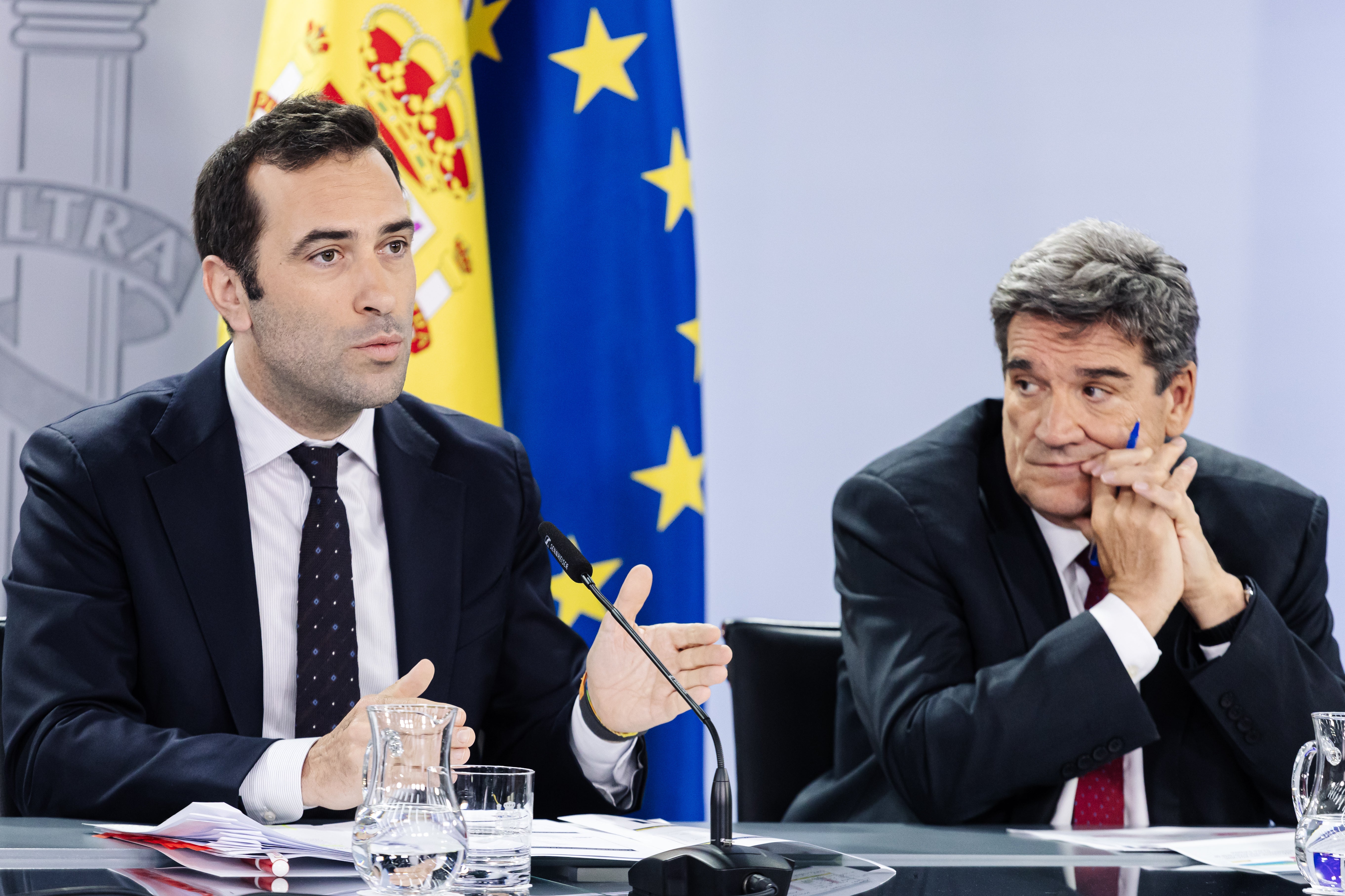Carlos Cuerpo intenta echar a una consejera del Banco de España y le frena Escrivá Carlos Cuerpo intenta echar a una consejera del Banco de España y le frena Escrivá