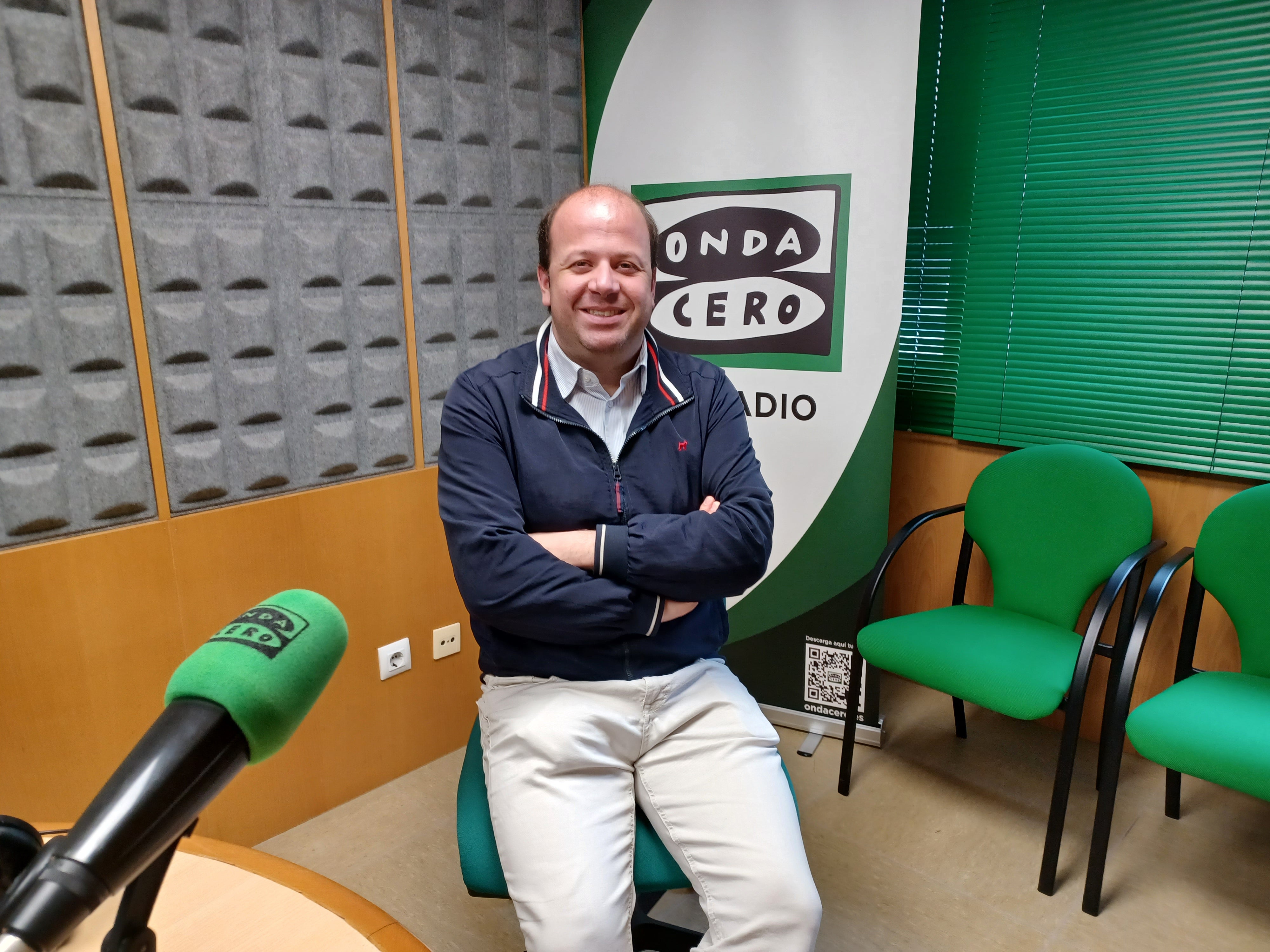 Manuel Fariña: “O Concello ten os deberes feitos para que a Xunta amplíe o instituto e asine o convenio do centro de saude” Manuel Fariña: “O Concello ten os deberes feitos para que a Xunta amplíe o instituto e asine o convenio do centro de saude”