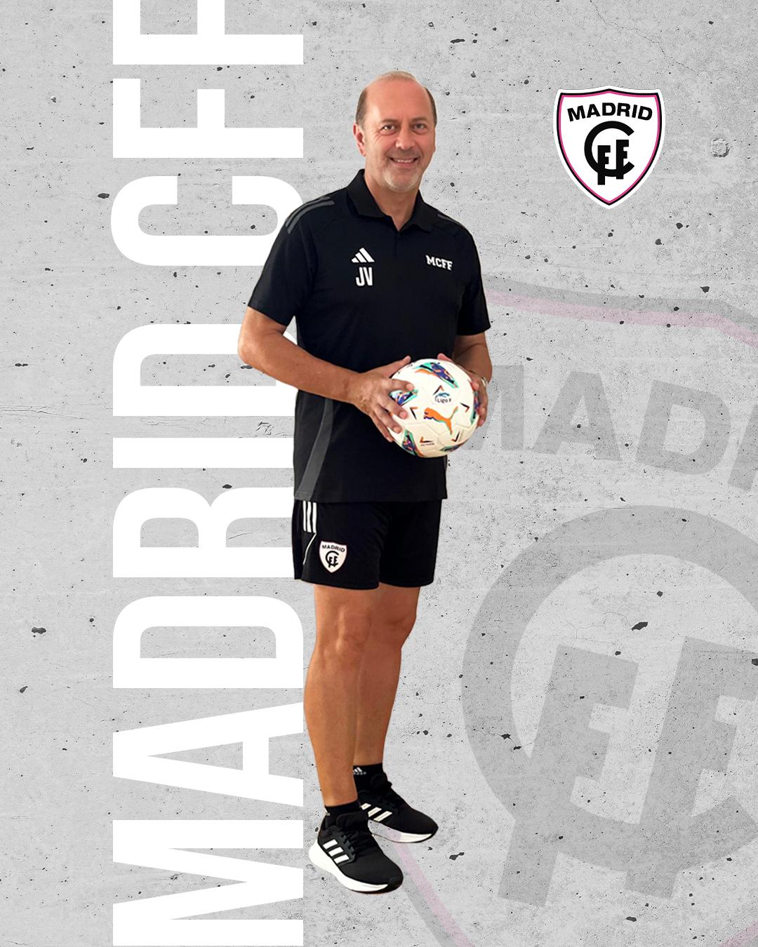 Juanjo Vila: "Al principio dije que no al Madrid CFF, pero me faltaba el fútbol femenino y estoy encantado" Juanjo Vila: "Al principio dije que no al Madrid CFF, pero me faltaba el fútbol femenino y estoy encantado"