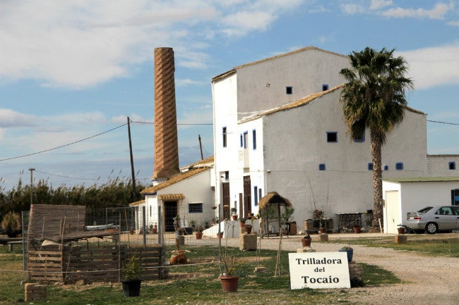El Ayuntamiento licita la redacción del proyecto para dar uso a la Trilladora del Tocaio de El Palmar El Ayuntamiento licita la redacción del proyecto para dar uso a la Trilladora del Tocaio de El Palmar