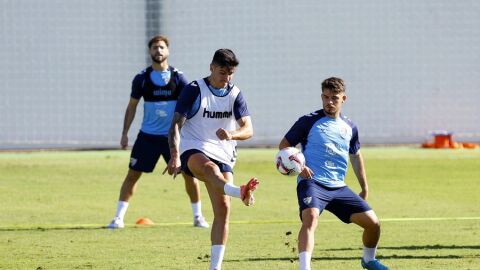 Entrenamiento del M&aacute;laga, con Luismi y Dani Lorenzo