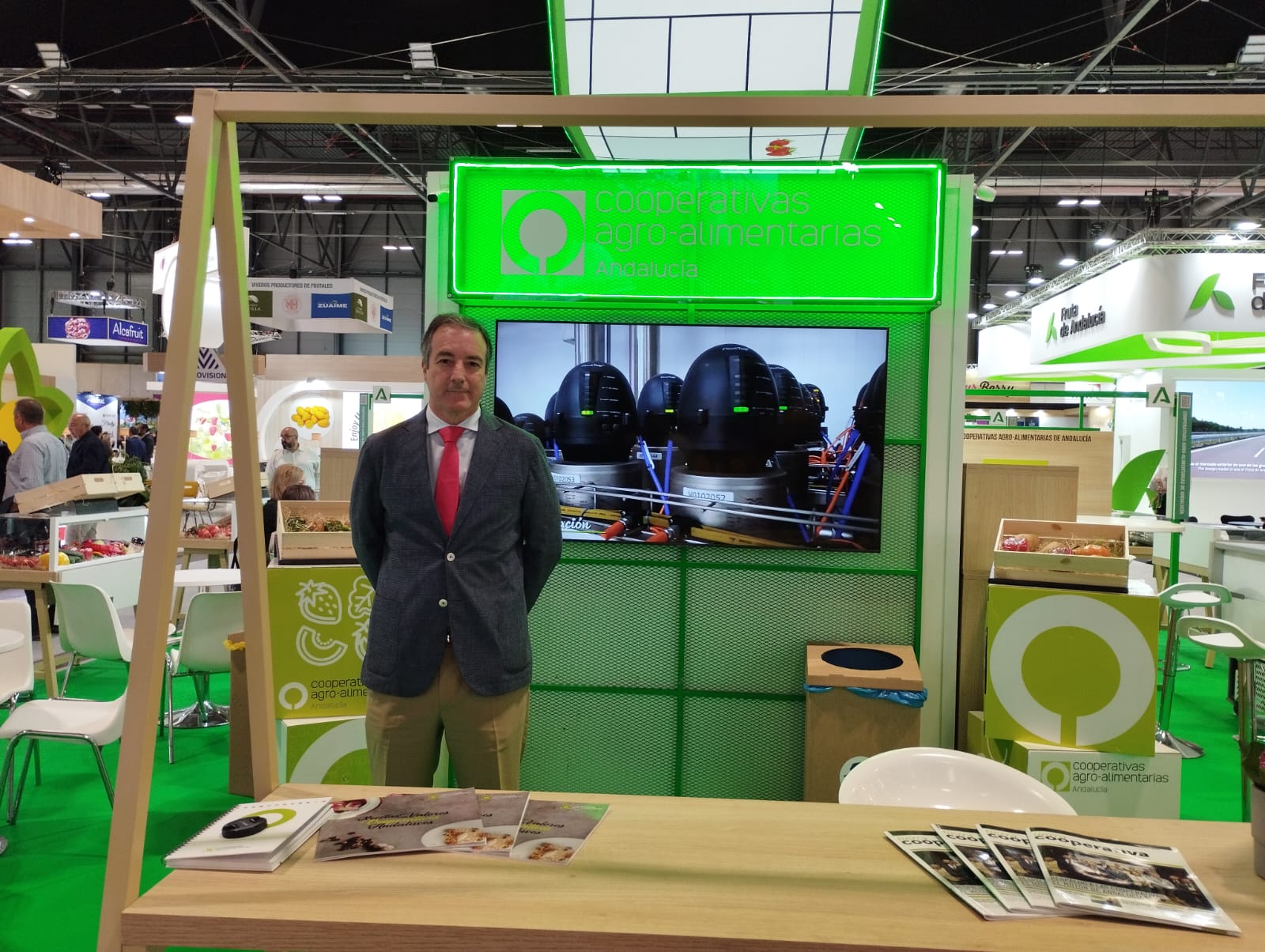 Cooperativas Agro-alimentarias de Andalucía regresa a Fruit Attraction para que las frutas y hortalizas de cooperativas ganen músculo en los mercados internacionales Cooperativas Agro-alimentarias de Andalucía regresa a Fruit Attraction para que las frutas y hortalizas de cooperativas ganen músculo en los mercados internacionales
