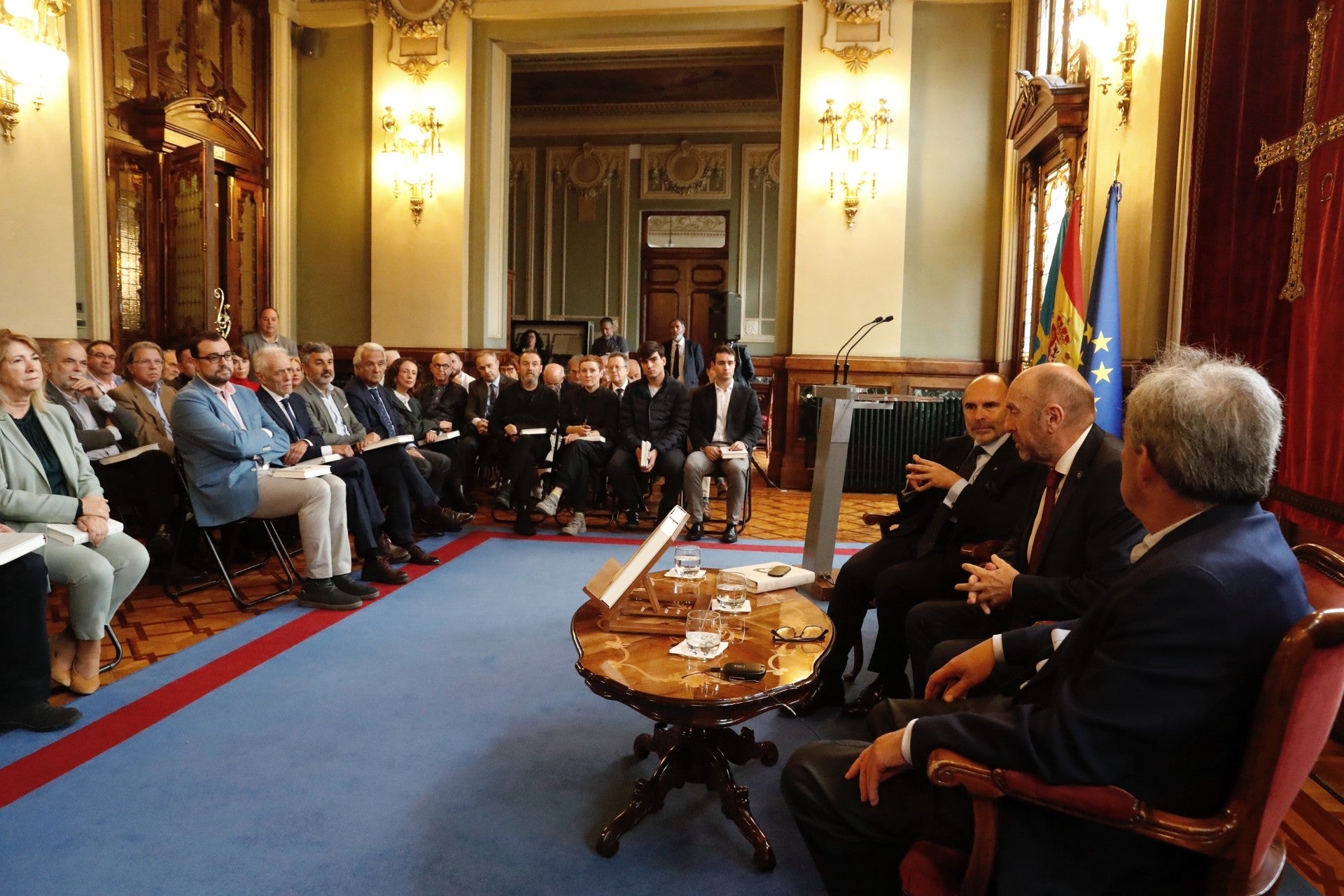 Pedro de Silva: "Nadie es más que nadie y yo tampoco" Pedro de Silva: "Nadie es más que nadie y yo tampoco"