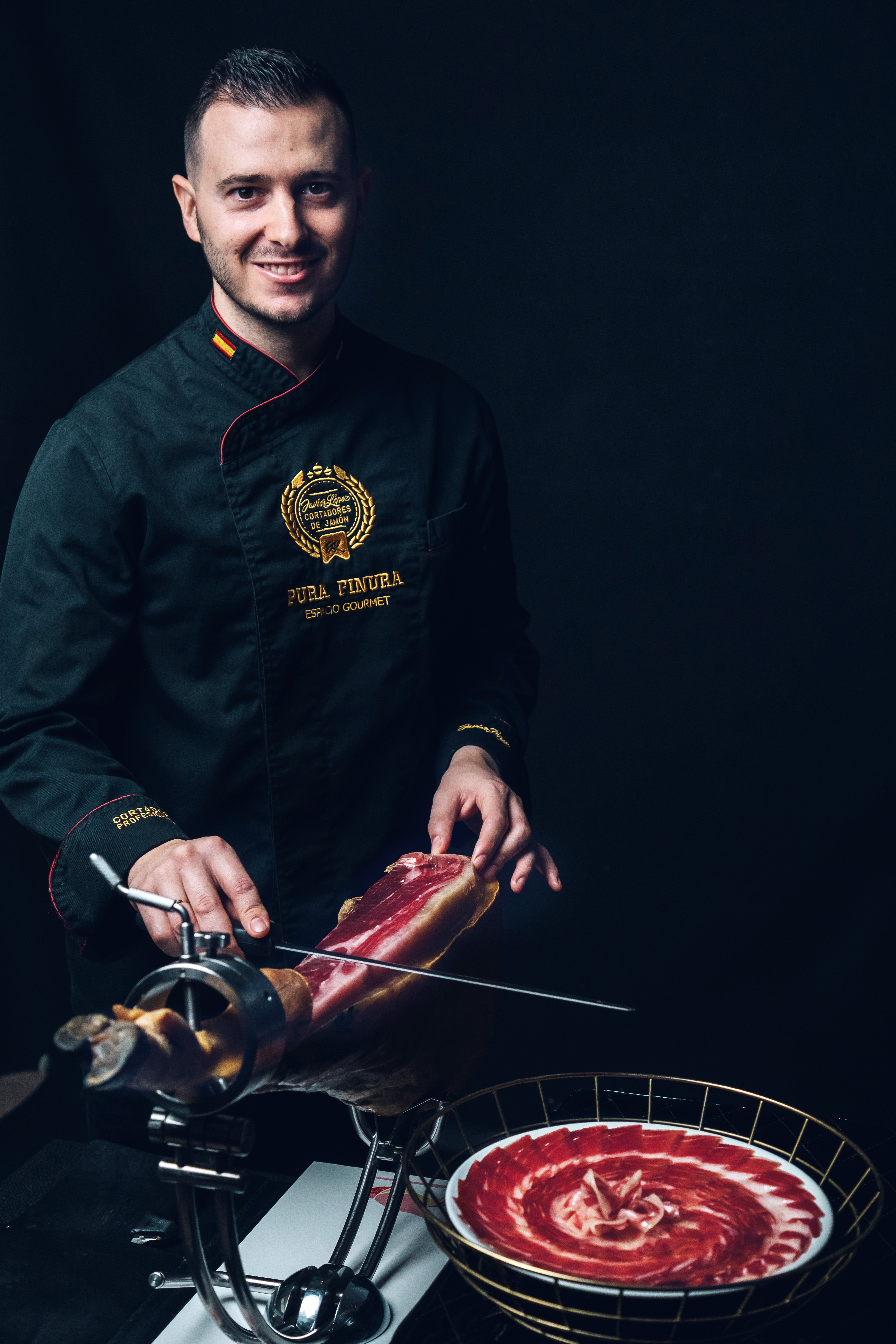 Cuchillito y tenedor: Pura Finura gourmet el proyecto del cortador de jamón, Javier López Cuchillito y tenedor: Pura Finura gourmet el proyecto del cortador de jamón, Javier López