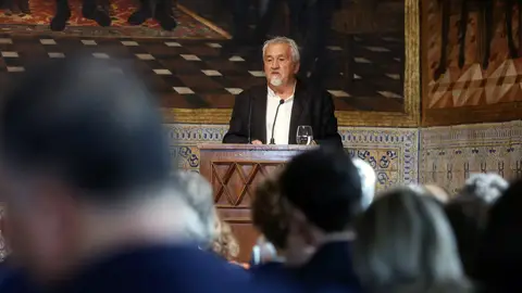 Paco Torreblanca durante su intervención en el acto del9 d'octubre celebrado en el Palau de la Generalitat. Paco Torreblanca durante su intervención en el acto del9 d'octubre celebrado en el Palau de la Generalitat.