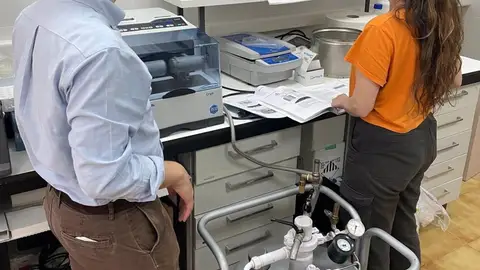 Más de 2.300 investigadores se benefician de las ayudas de la Junta de Extremadura por un importe total de 6,3 millones Más de 2.300 investigadores se benefician de las ayudas de la Junta de Extremadura por un importe total de 6,3 millones